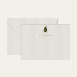 Papel de carta personalizado com ilustração de inseto e envelope branco