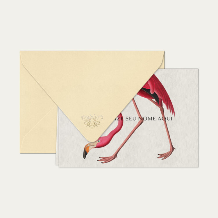 Papel de carta personalizado com ilustração de flamingo e envelope bege