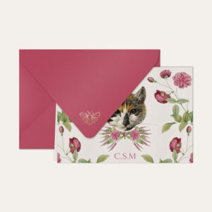 Papel de carta personalizado com ilustração de gatinho com flores e envelope pink