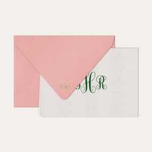 Papel de carta personalizado com monograma calligraphy em verde escuro e envelope rosa bebe