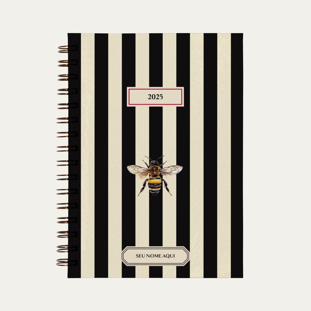 Capa do planner personalizado Colmeias Design listrado preto e branco com ilustração de abelha