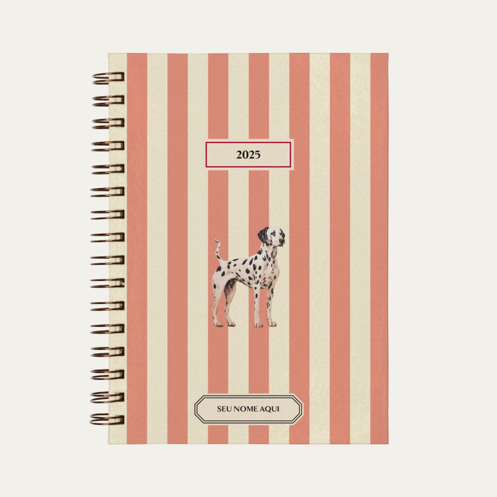 Capa do planner personalizado Colmeias Design com estampa listrada rosa e ilustração de cachorro dalmata