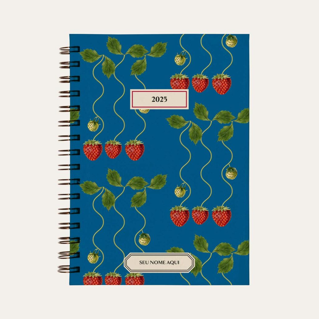 Capa do planner personalizado Colmeias Design com estampa de morangos