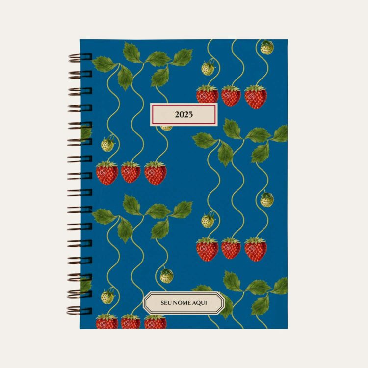 Capa do planner personalizado Colmeias Design com estampa de morangos