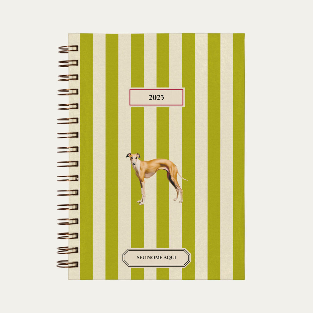 Capa do planner personalizado Colmeias Design com estampa listrada verde e ilustração de cachorro whippet